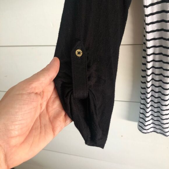 GUESS Long Sleeve Tee Shirt Size XS - Picture 4 of 5